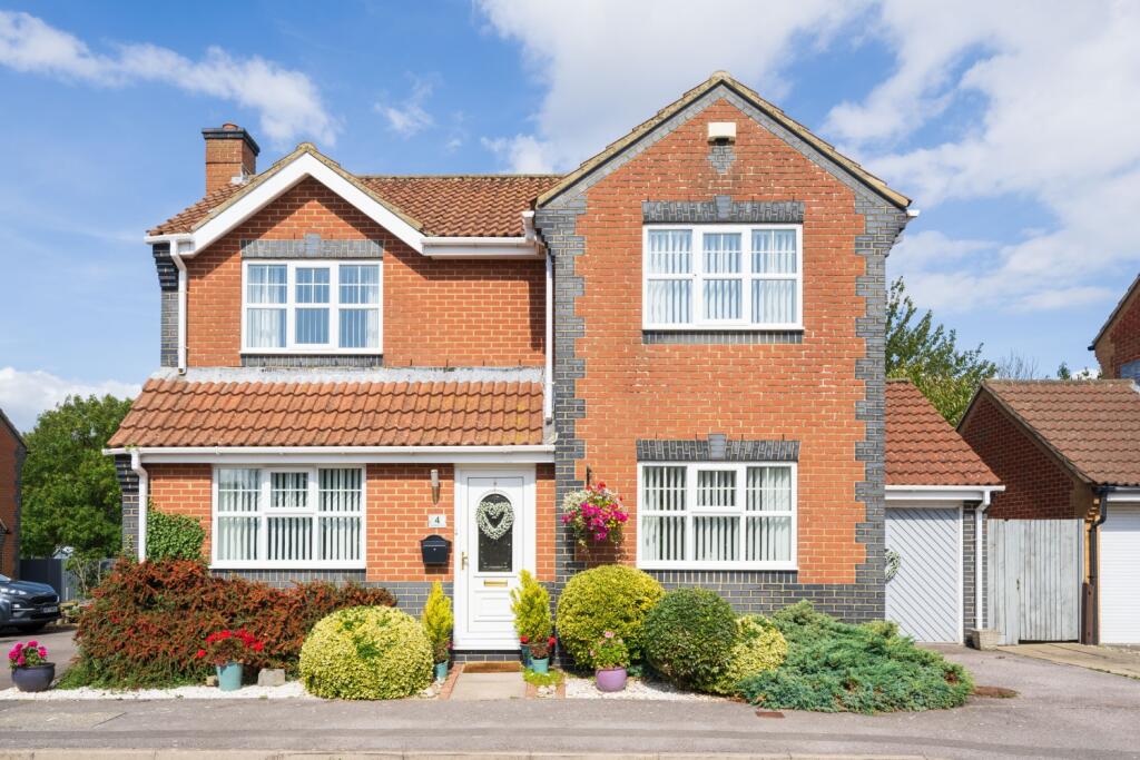 Fieldhouse Drive, Lee-on-the-Solent, Hampshire, PO13