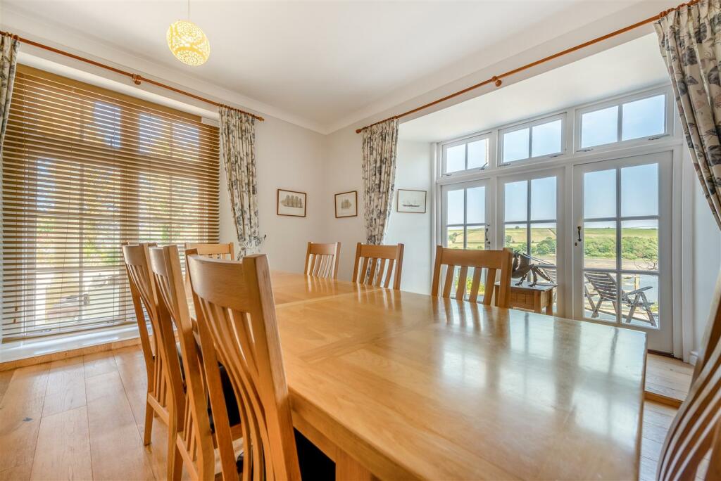 8555555-interior02.jpg