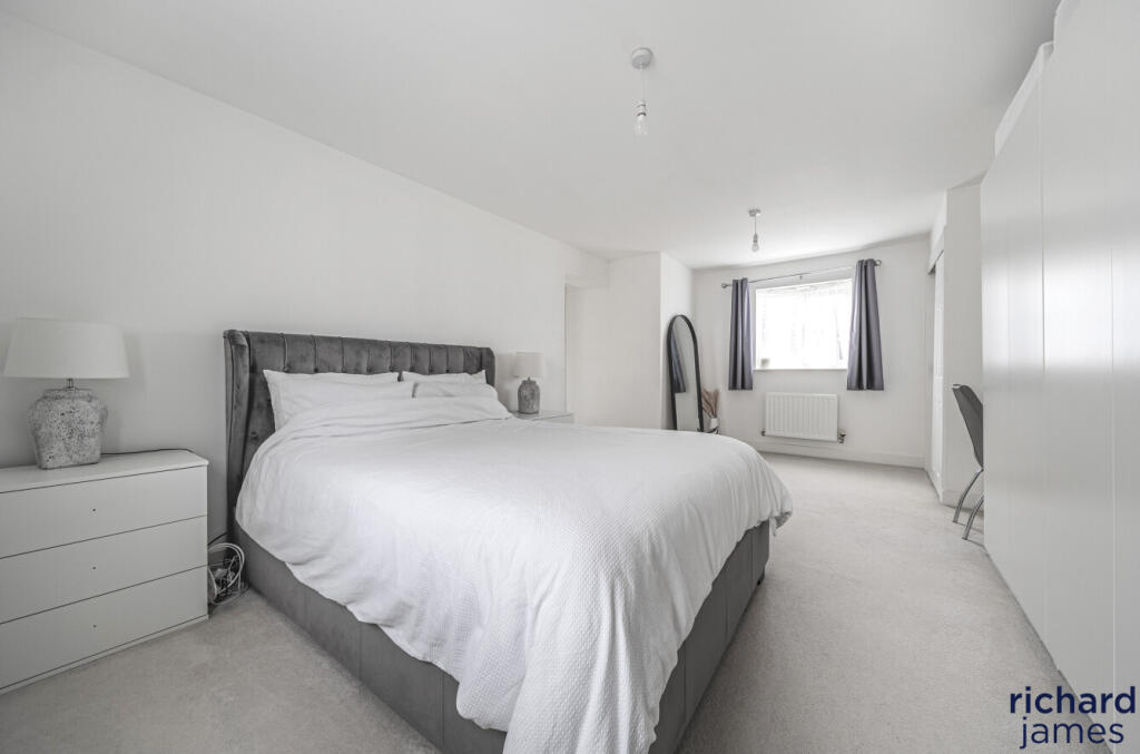 8fdb2081-fe3b-469...