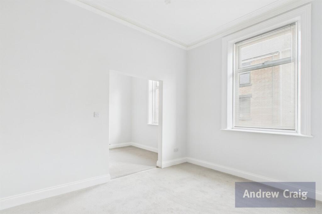 Lounge Opening To Di