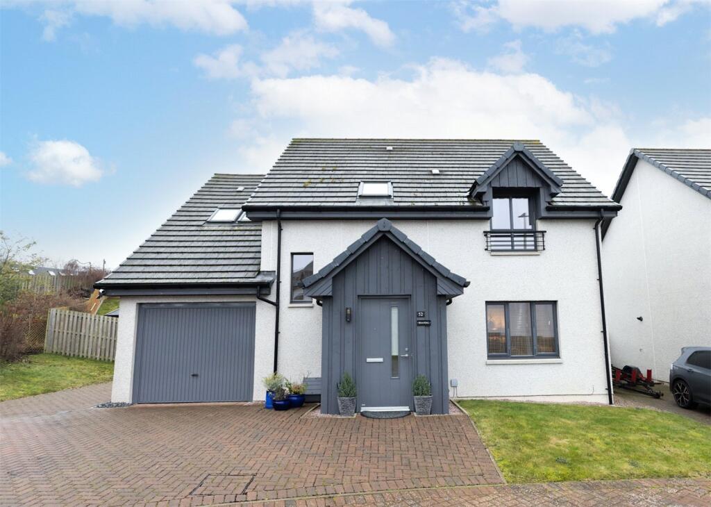 52 School Field Road, Rattray, Blairgowrie, PH10
