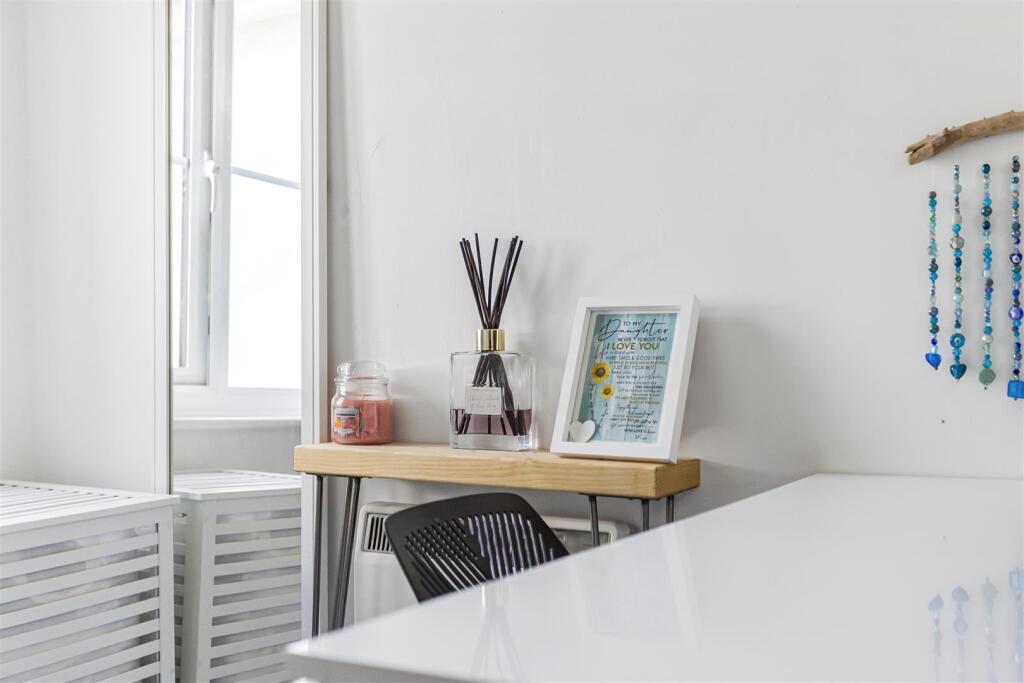 Lifestyle 2 Langridge Mews.JPG