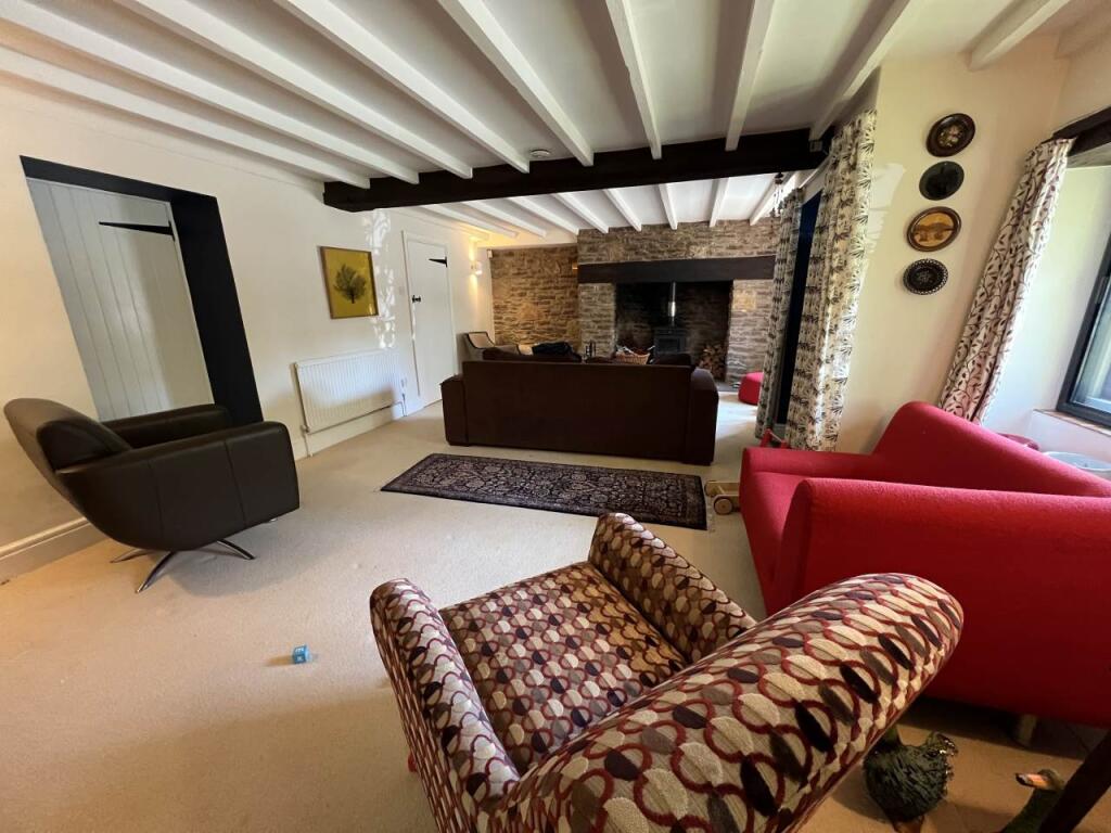 LOUNGE 2