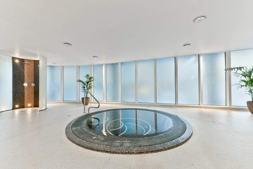 AP JACUZZI