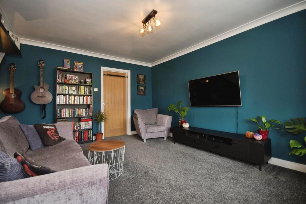 LOUNGE 03.jpg