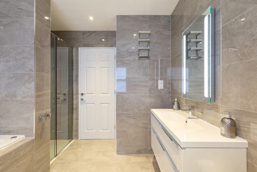 23 Worlington Roa...