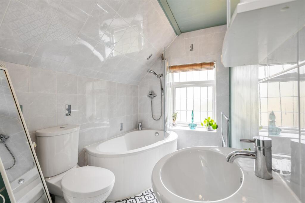 33 Aqueduct Road_11.jpg