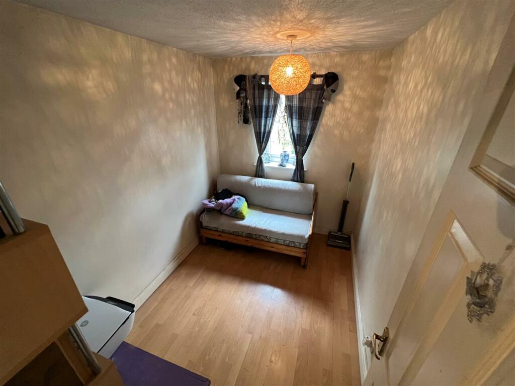 Bedroom 3.JPG