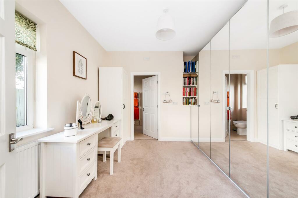 DRESSING ROOM