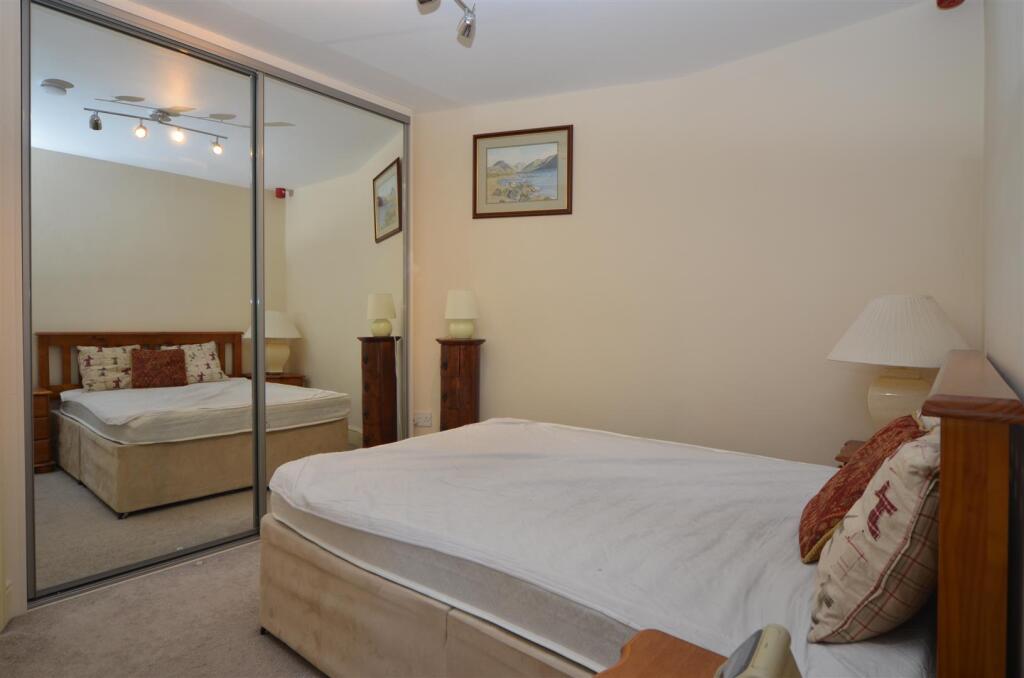 bedroom.jpg