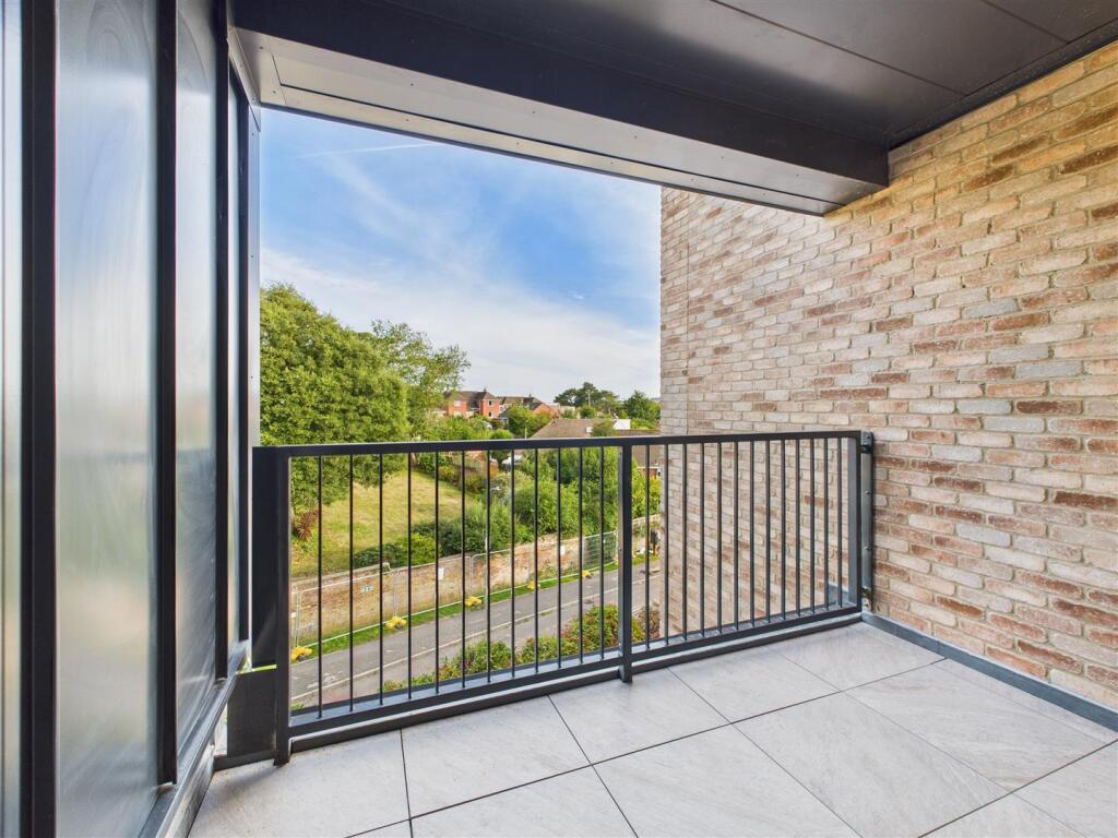 20 Hippisley Road - 008.jpg