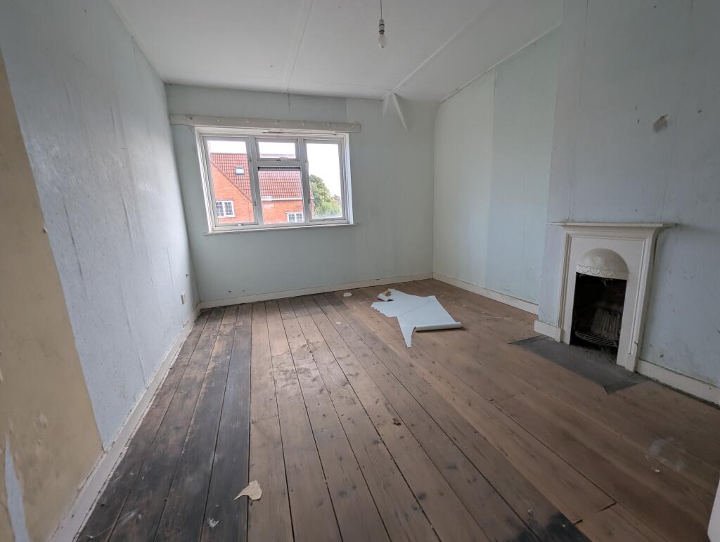 1000032902 T202509261631.jpg