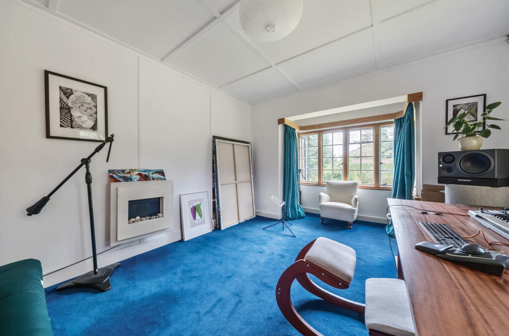 1298008-39-682e31...