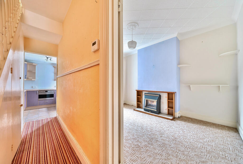 1296097-12-682ae2...