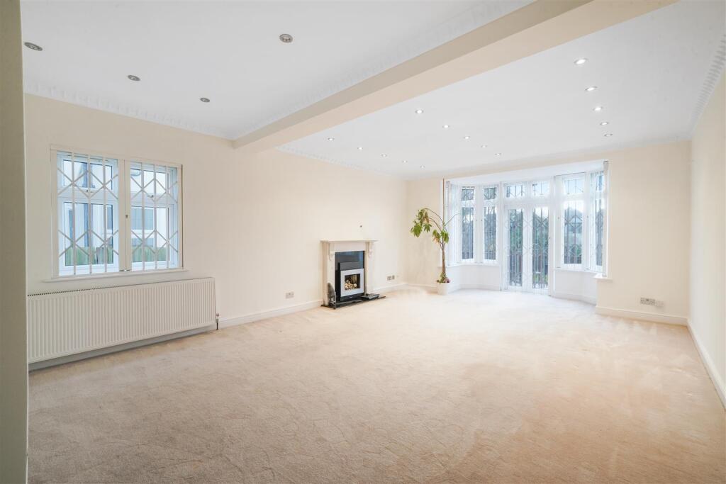 51 Pebworth Road - 0fSNYDqxqqLCDSJ0WGyk (1).jpg