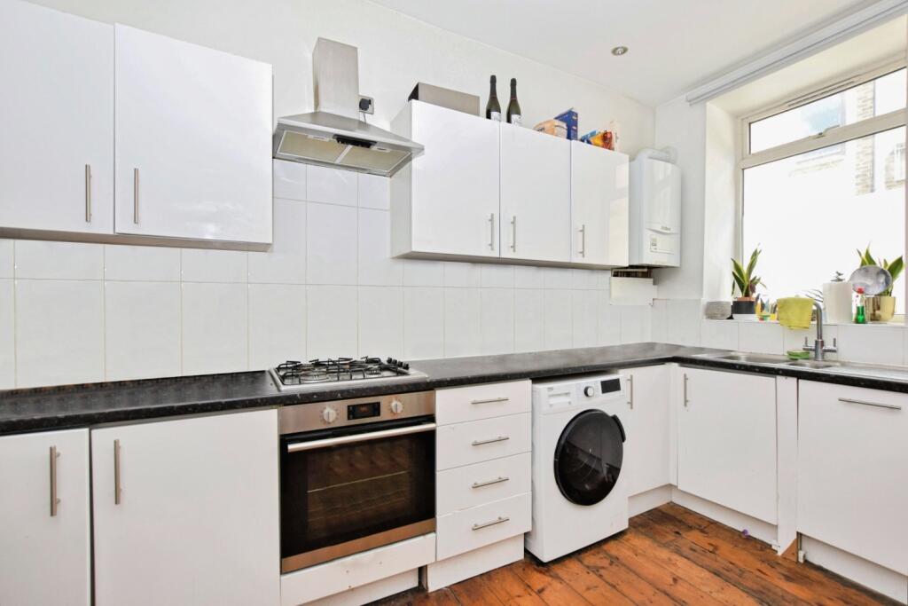 Kitchen (2)