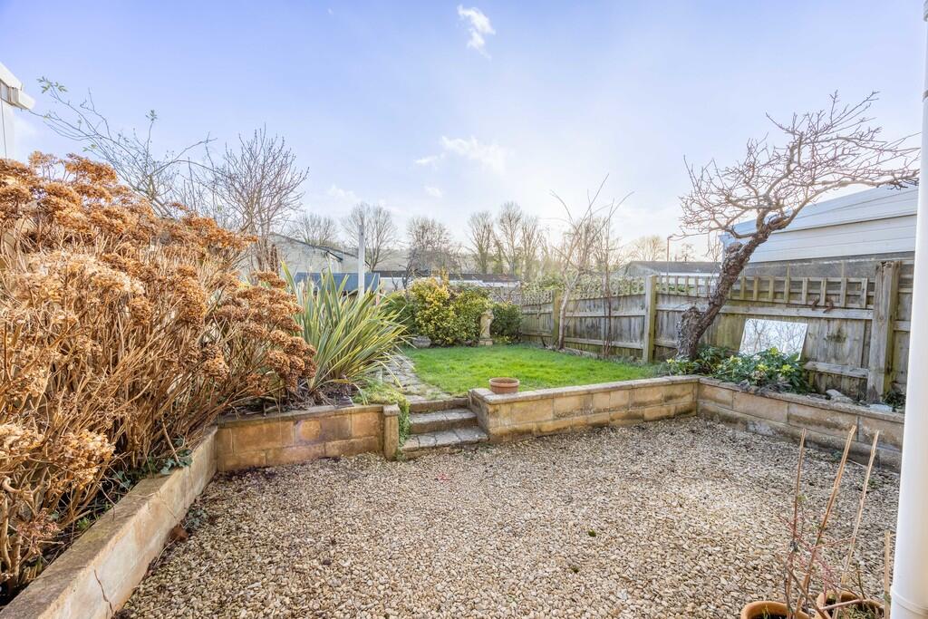 Southerly Rear Gd...