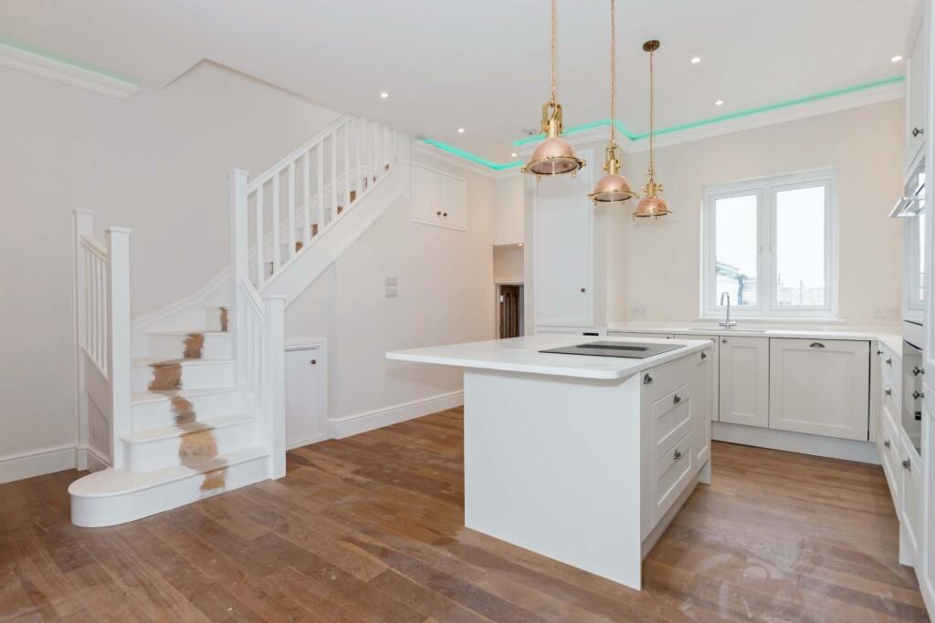 TF 32 Blatchington  rd_11.JPG