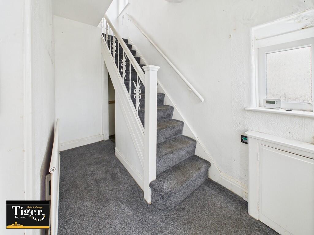 CAM02176G0-PR0645...