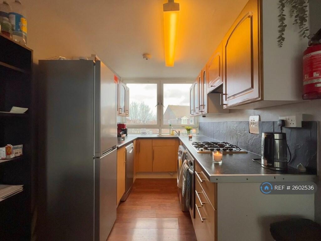 Kitchen 001