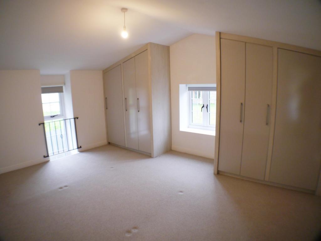 Bedroom 1 with Fitte