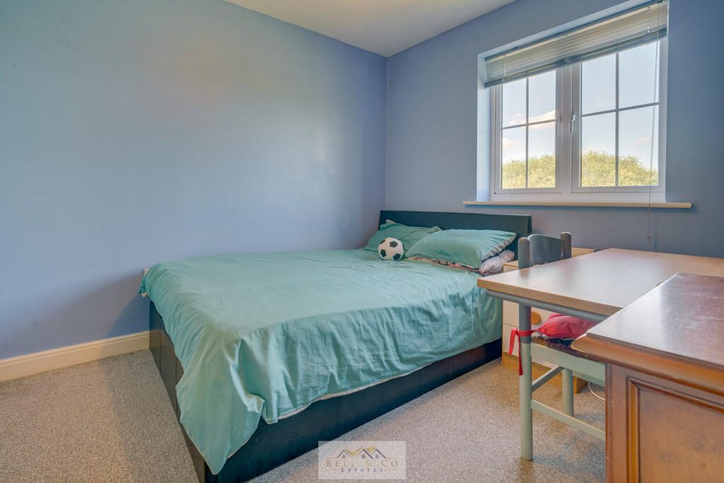 Bedroom 2.1