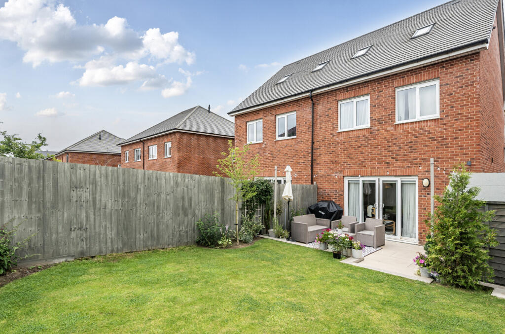 1313342-22-685ad7...