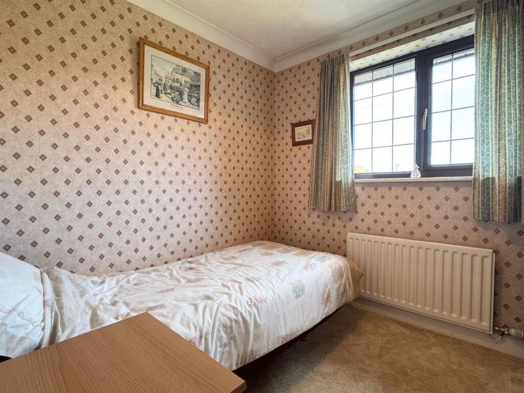 Bedroom 4.jpg