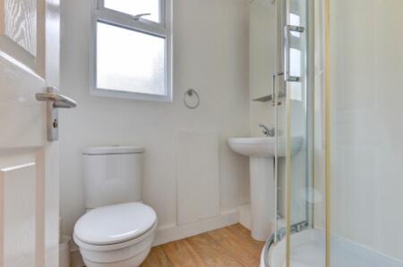 138 Balfour Road Second Floor Shower