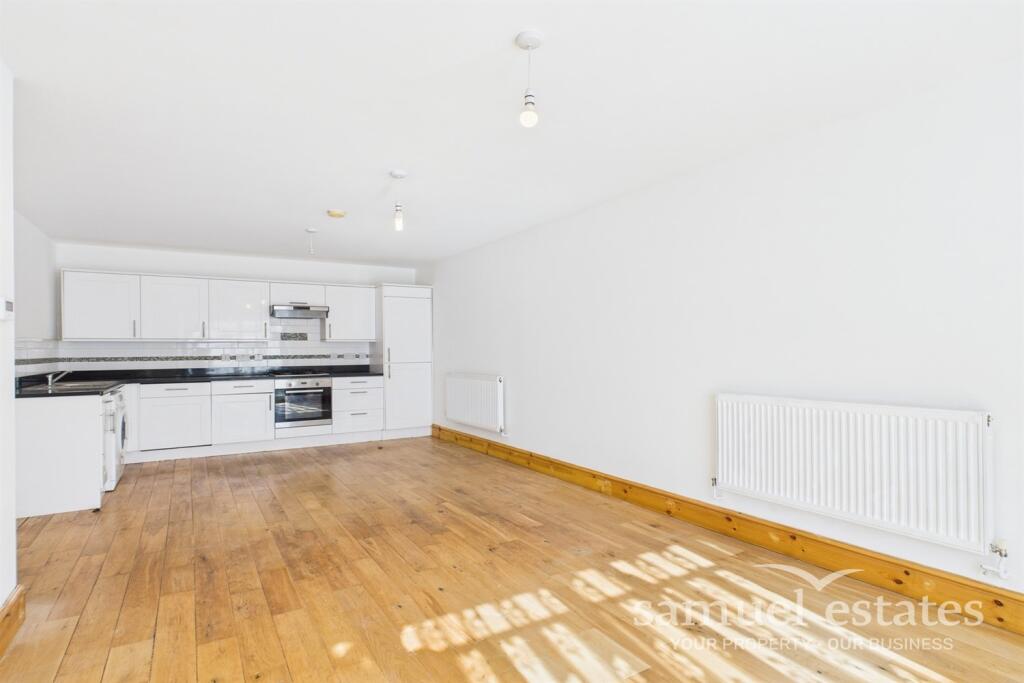 Living Room / Kitche