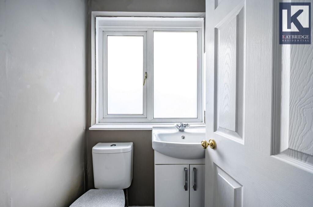 Stoneleigh Avenue, KT4