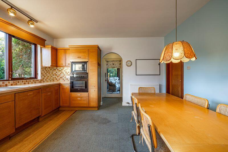 Breakfasting Kitchen
