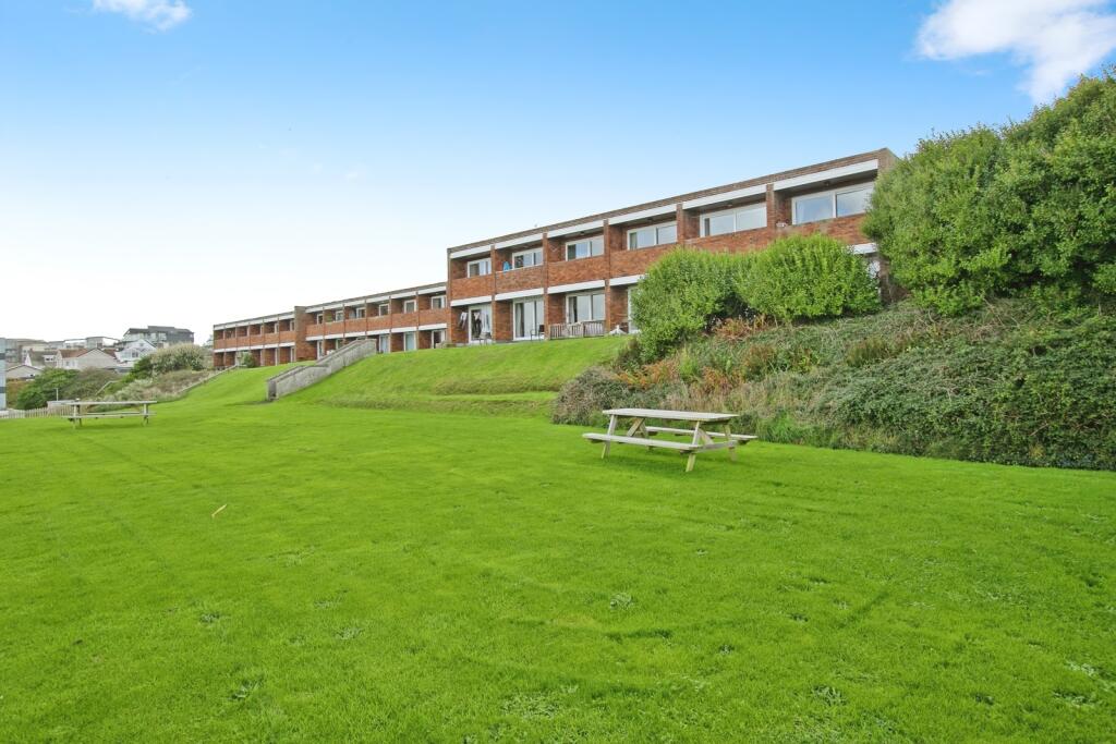 Bay Apartments