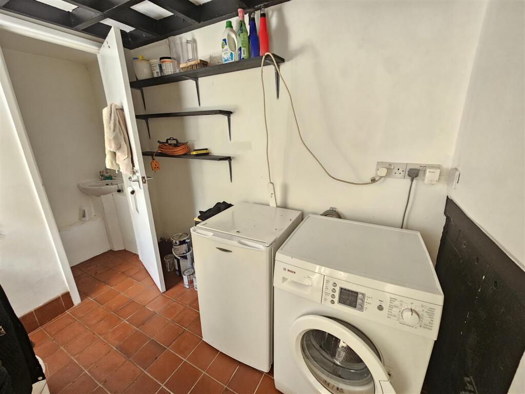 Utility Room.jpg
