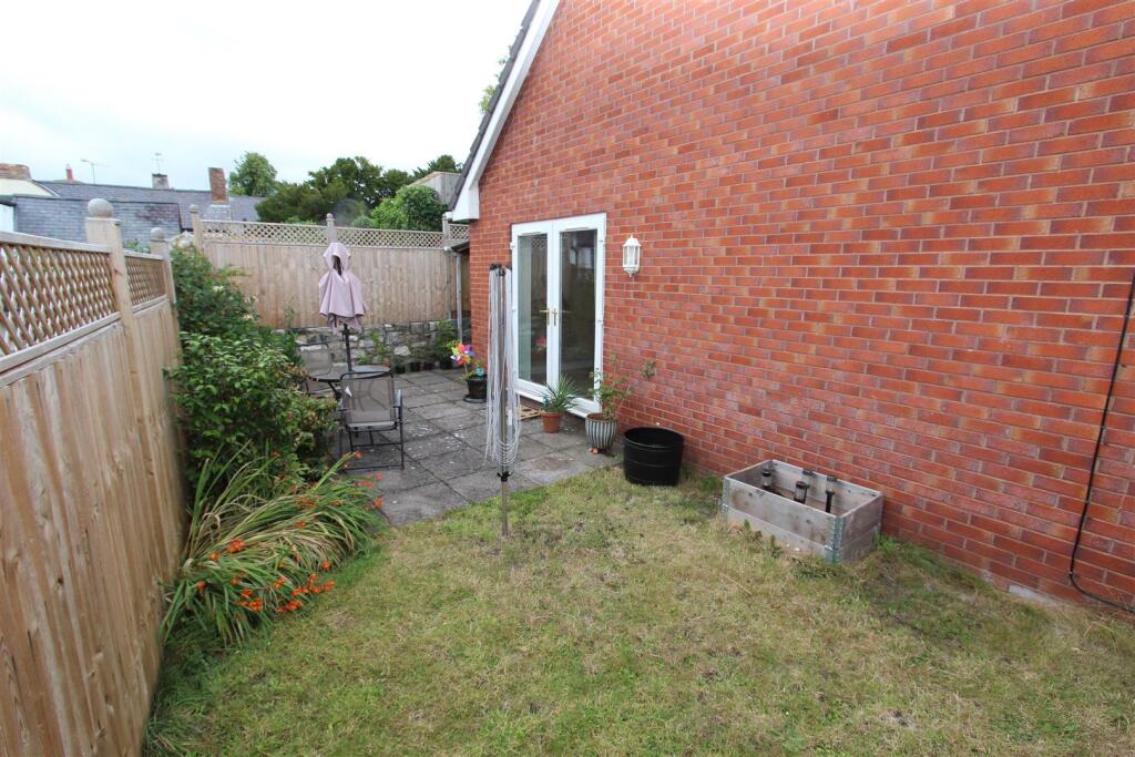 Side Garden and Patio.JPG