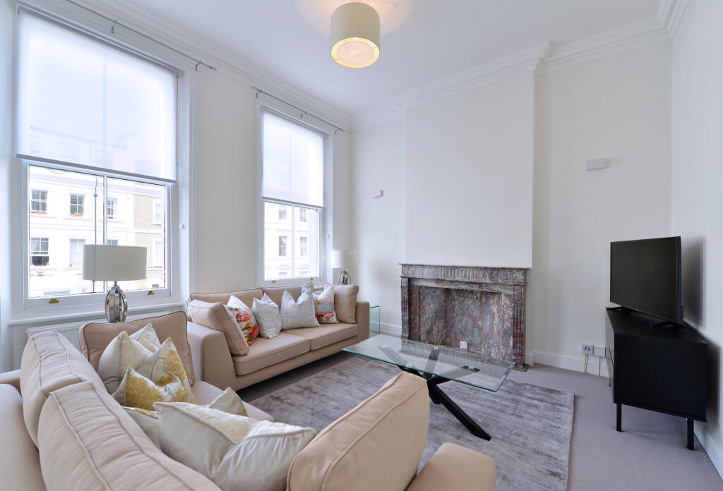 W8 6JN - 2nd floor - 2 bedrooms - 765sq ft - 1 ba