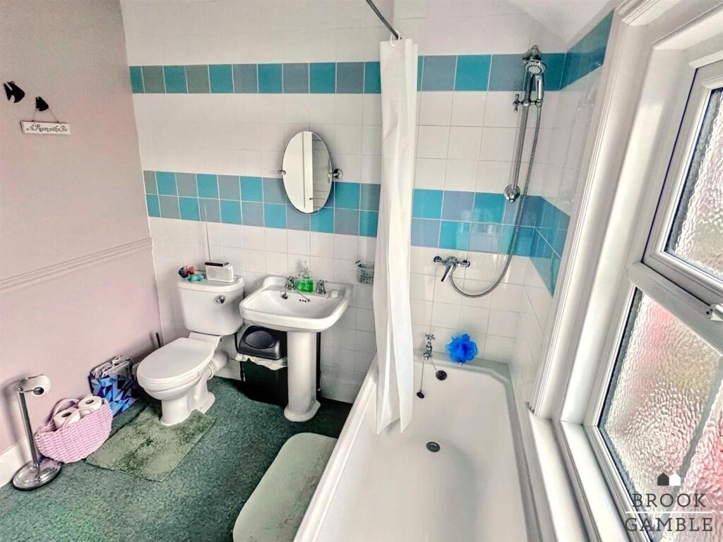 01323 438506
