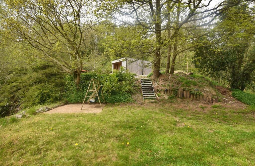 UPPER GARDEN