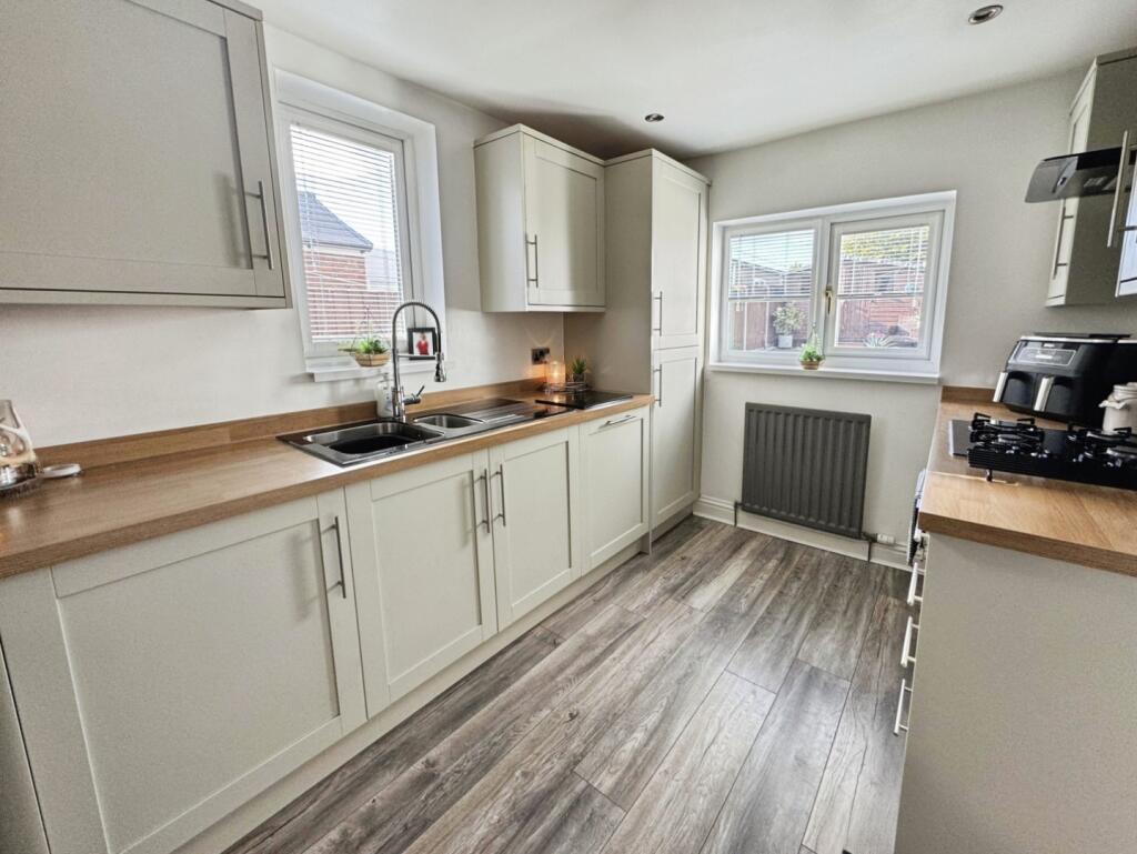 pbox-kitchen-339709.jpg