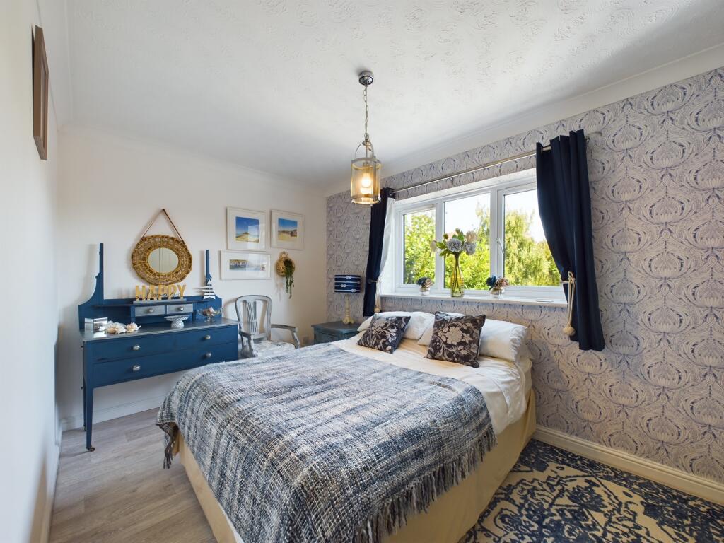 CAM04024G0-PR0009-STILL021