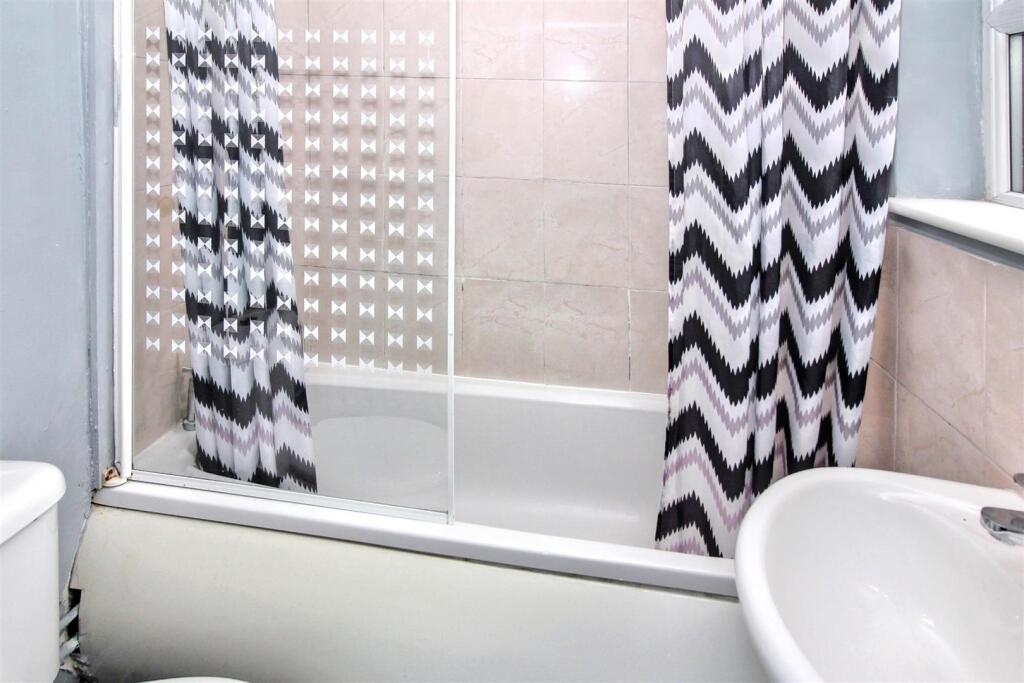 bathroom.jpeg
