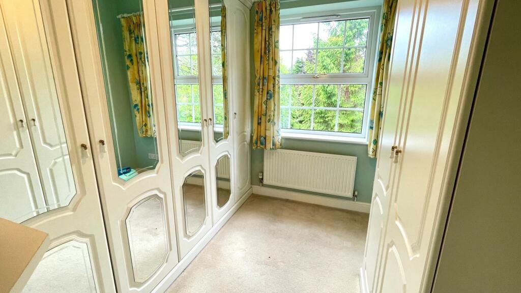 BEDROOM 4/DRESSING ROOM