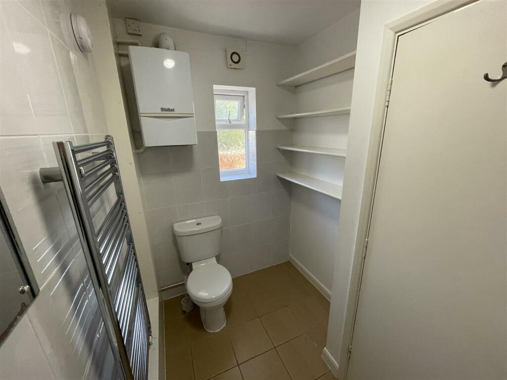 56-BATHROOM-GF-1.jpg