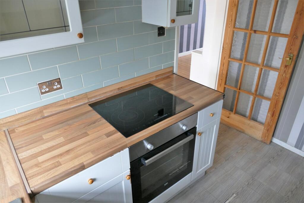 Kitchen b