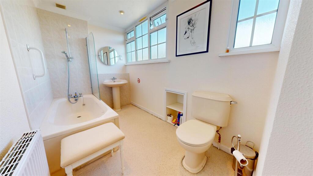 Trafalgar Road Bathroom