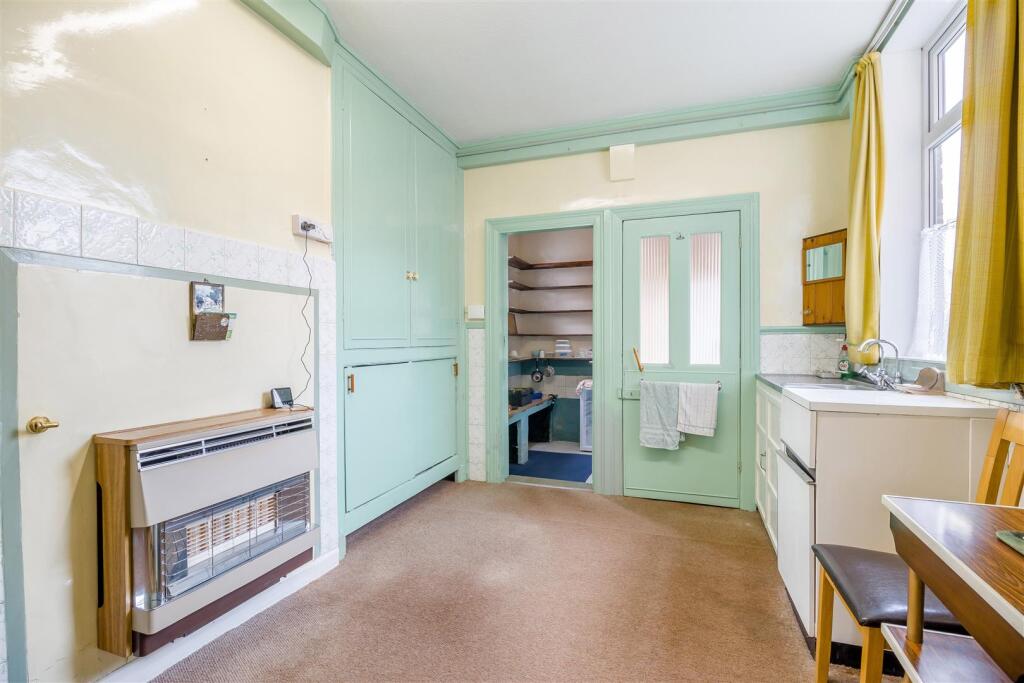 8647545-interior16.jpg