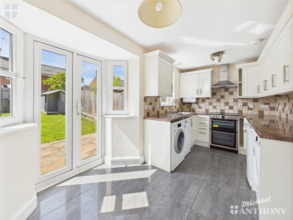 CAM03852G0-PR0262-STILL005