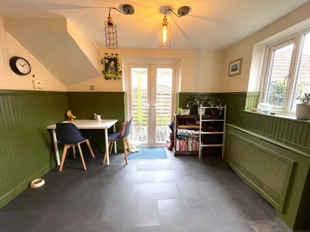 Dining Area.JPG