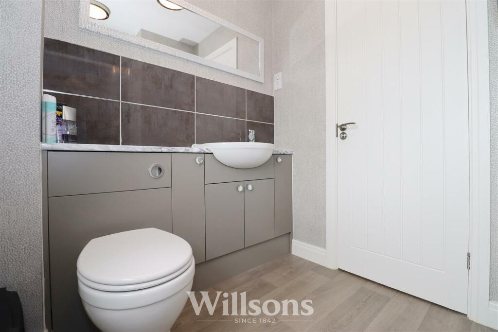 En-Suite Bathroom