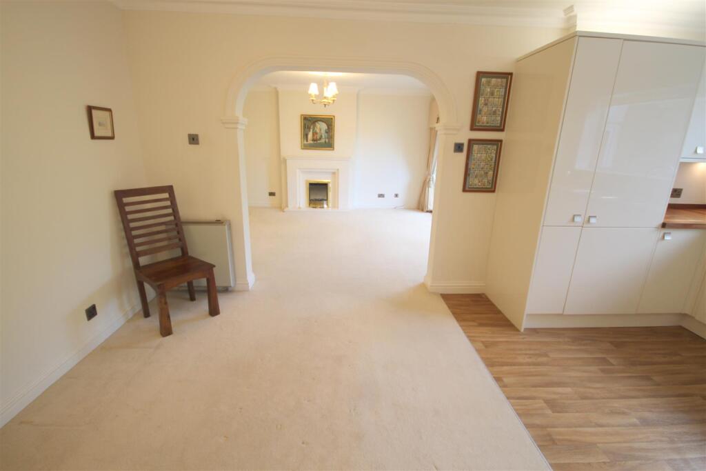 MP Dining Room.JPG